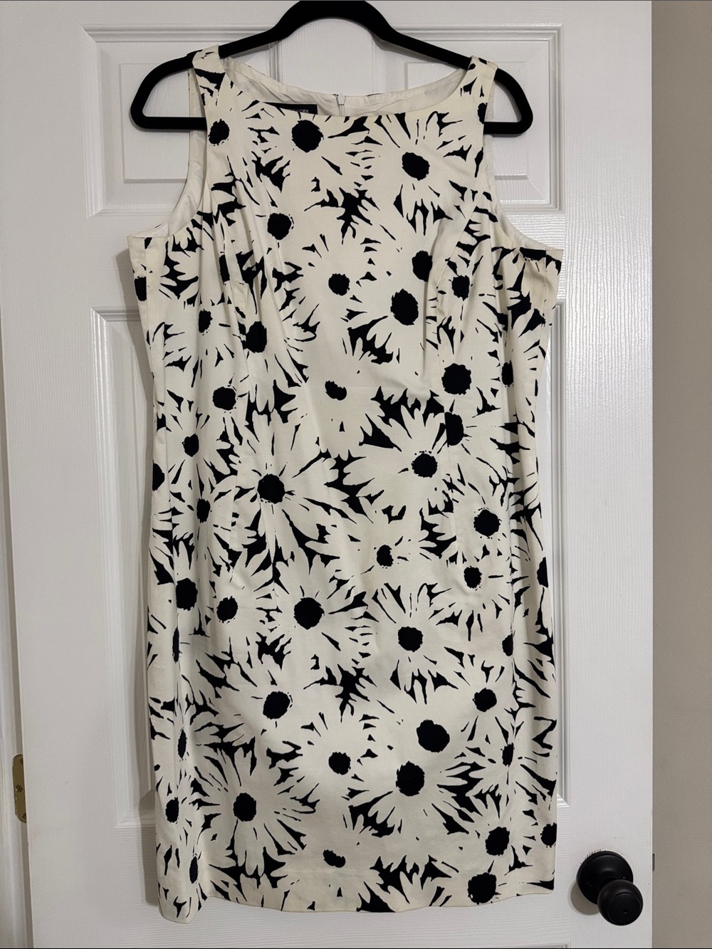 Jones New York Black and White Floral Shift Dress